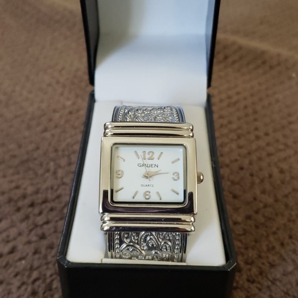 Gruen stainless steel fashion watch